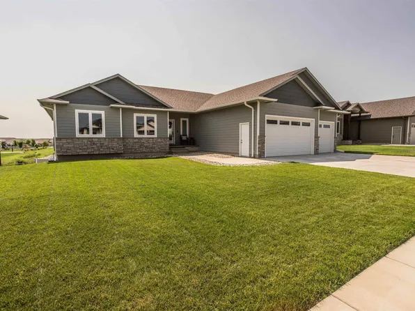 4029 N Interlachen Trl, Sioux Falls, SD 57107