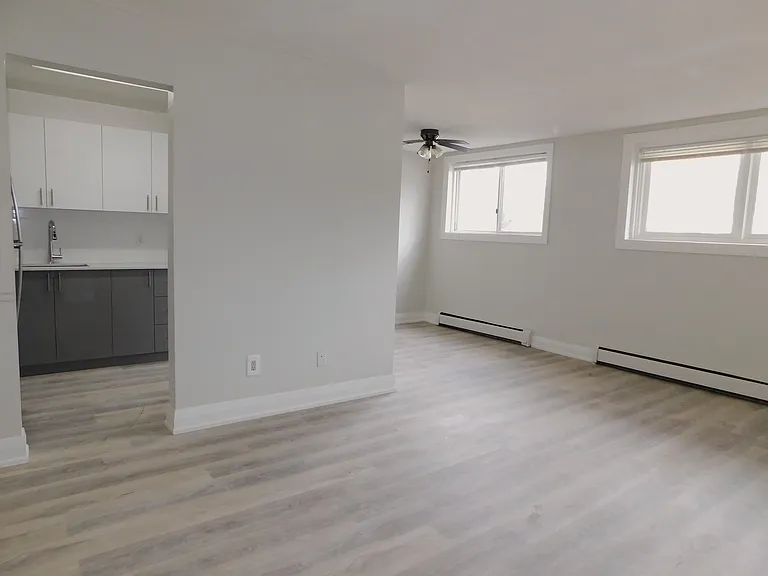 220 Kemp Cres — Photo 10