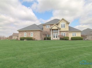 613 Delaware Dr, Perrysburg, OH 43551