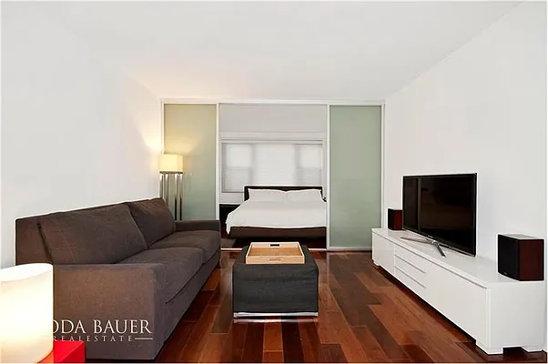 Sold by Voda Bauer Real Estate | media 6