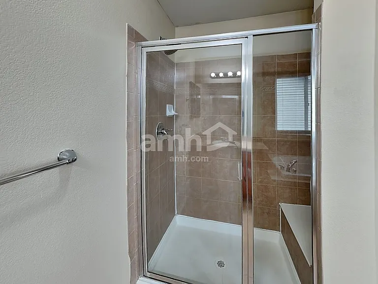 13009 Magnolia St — Photo 17