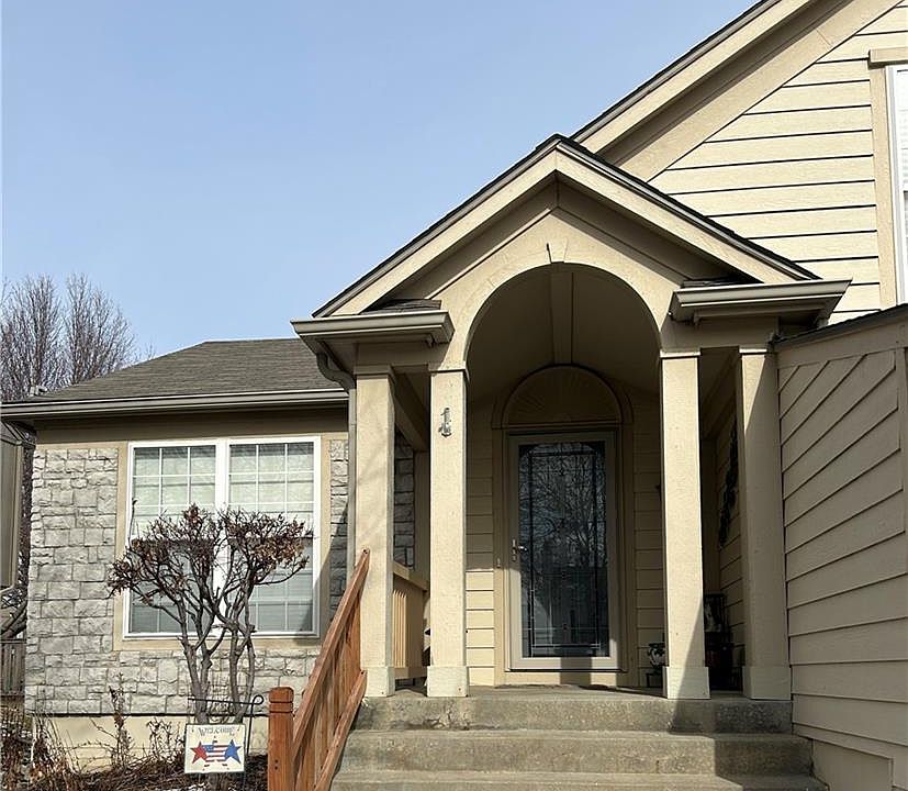 2nd image of 15864 W 157th Ter