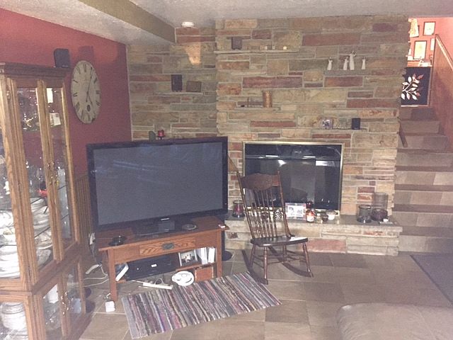 Family Room/Fire Place