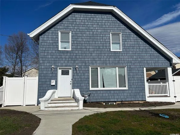 27 Jefferson Pl, Hempstead, NY 11550