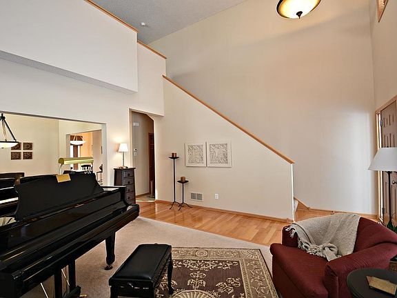 4th image of 1607 Knoll Ct