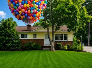 27484 Seneca Dr, Westlake, OH 44145