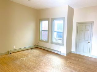 408 Central St APT 6, Franklin, NH 03235