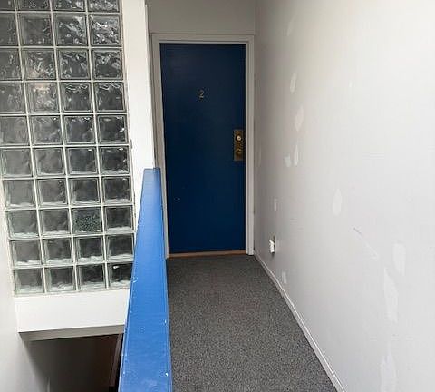 3rd image of 1052 Bathurst St