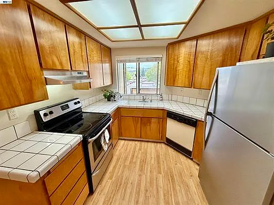 3835 Yorkshire St — Photo 14