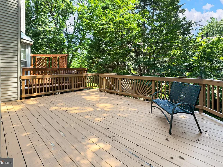 5719 Oakshore Ct — Photo 43