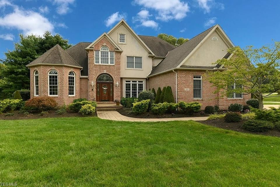 1st image of 202 Brent Allen Dr