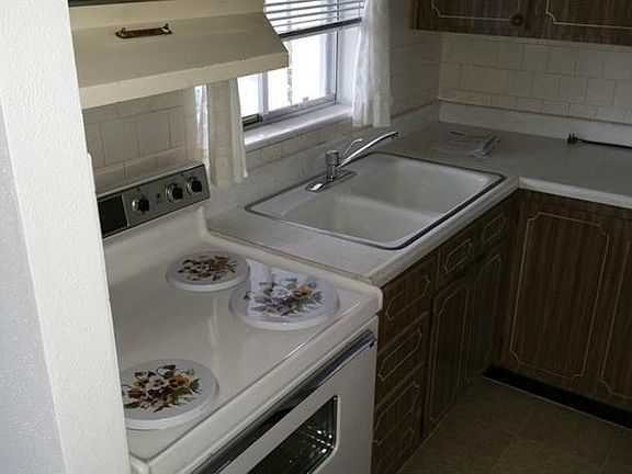 2nd image of 3670 Lalani Blvd