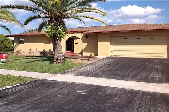 1st image of 862 Lilac Dr