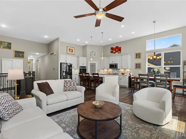 1316 Silver Fern Dr, Lake Saint Louis, MO 63367