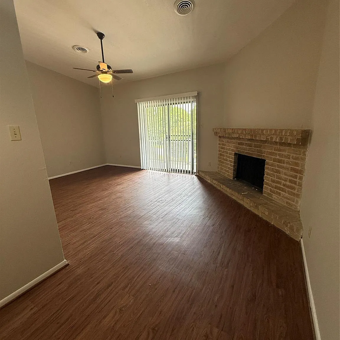 2 bed, 2.0 bath, 1117 sqft, $975 — Photo 3