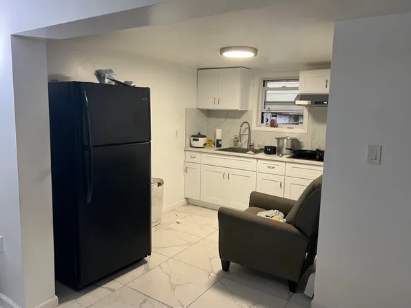 8424 Liberty Avenue image 2 of 7