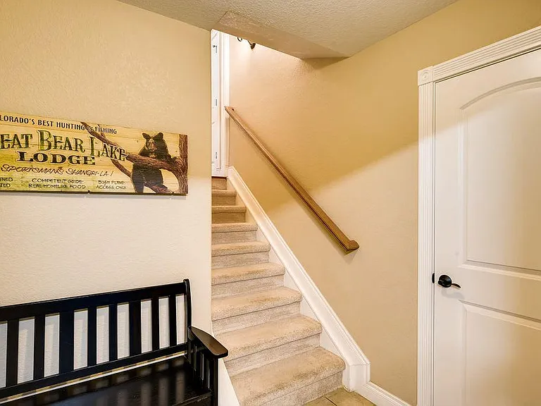 10706 Horseshoe Creek Point — Photo 32