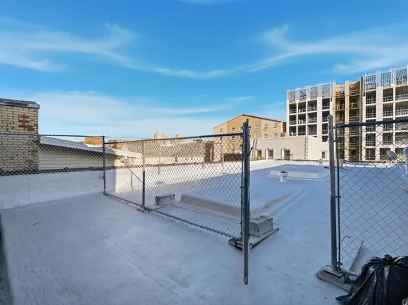 6020 Broadway image 33 of 34