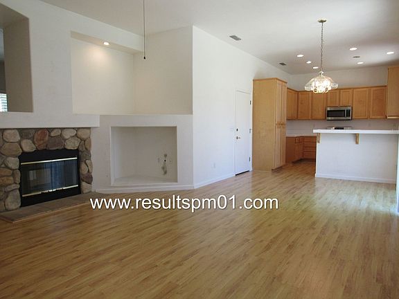 5th image of 360 Summergrove Cir