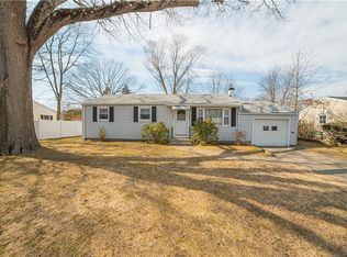 41 Griffin Dr, Warwick, RI 02886