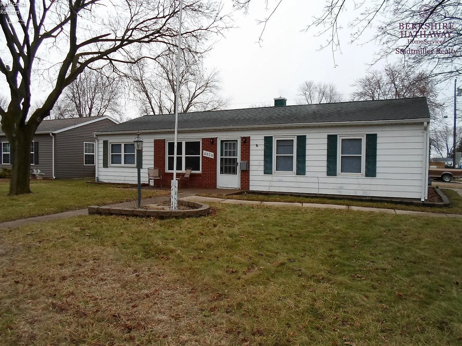 4938 Richmond Cir photo 1