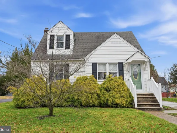 13 Rhode Island Ave, Cherry Hill, NJ 08002