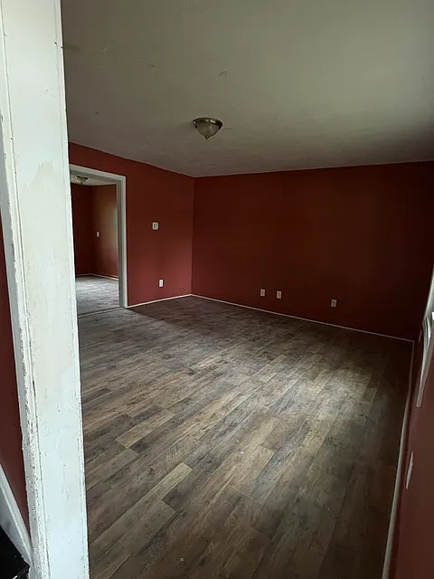 9000 Oak Court - E — Photo 2