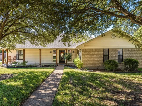 1308 Walden Cir, Hewitt, TX 76643