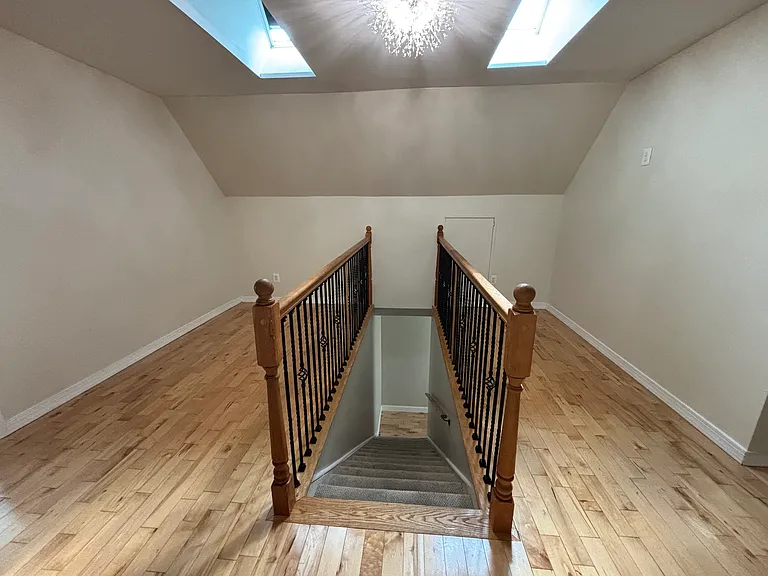 1835 Clarke Blvd — Photo 21