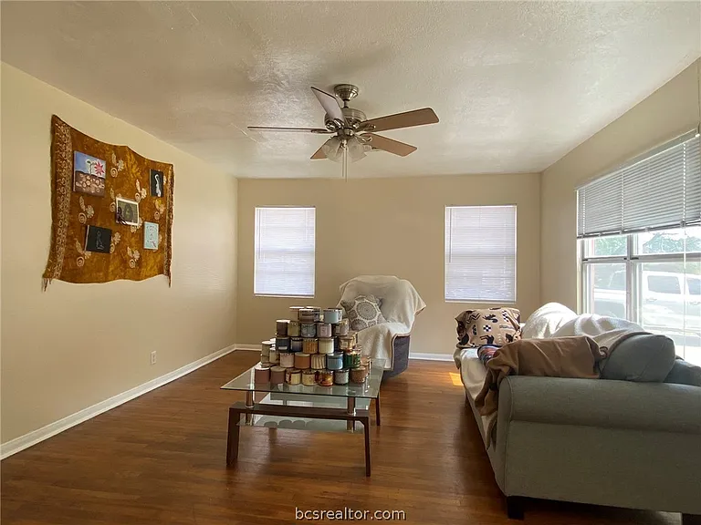 1203 Foster Ave — Photo 4