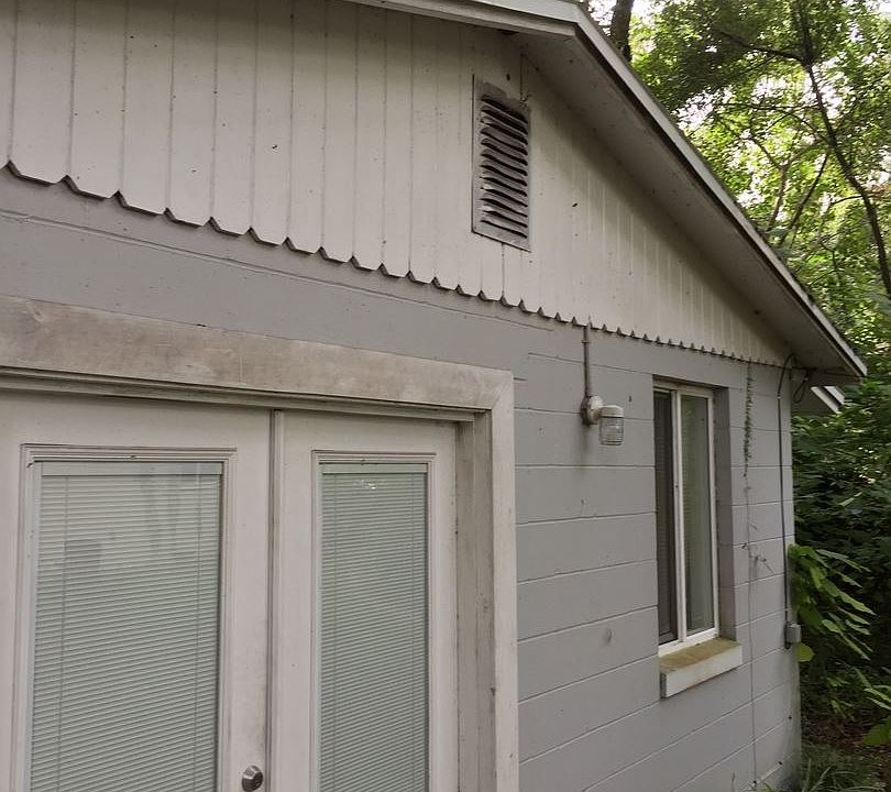 1st image of 605 SE 7th Street Cottage