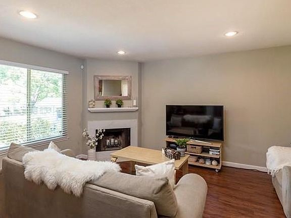 2nd image of 1253 Coyote Creek Pl