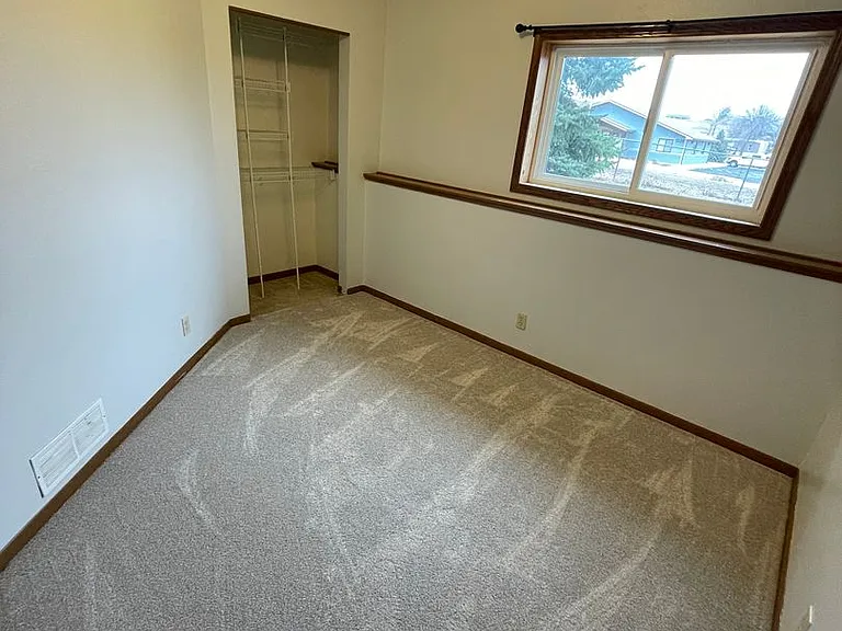 1210 Clover Ridge Ct — Photo 23
