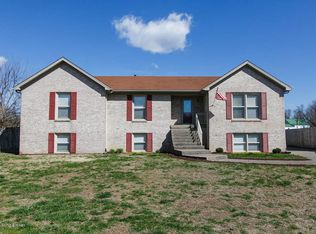 7900 Ridge Park Ct, Louisville, KY 40258