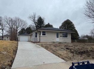 1411 S Marion Ave, Janesville, WI 53546