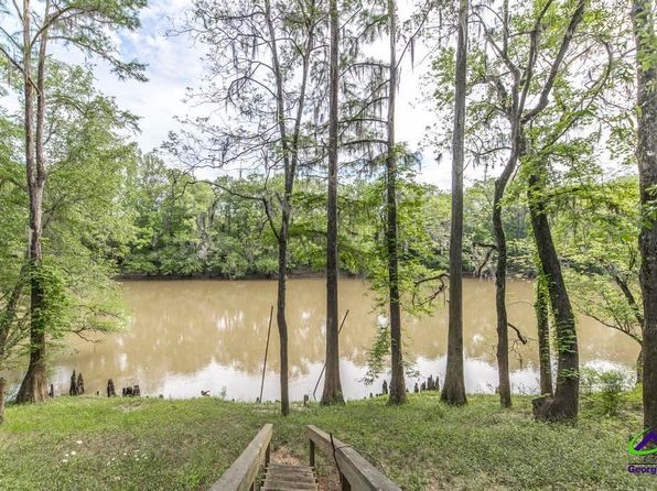 311 Riverside Dr, Hawkinsville, GA 31036