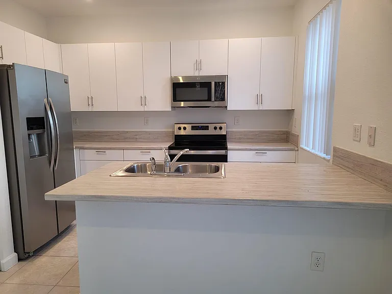 2685 SE 13th St #2685 — Photo 5