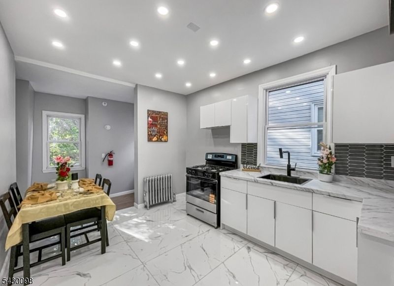 1st image of 39 Brookdale Ave