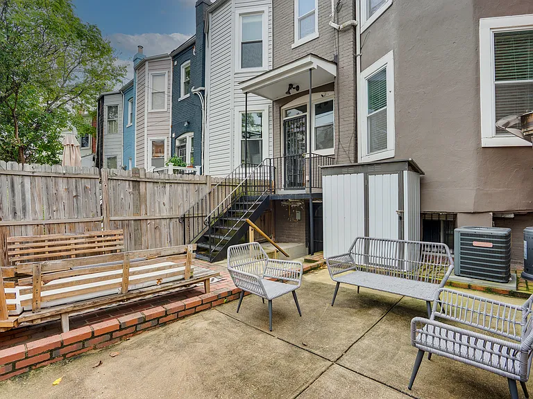 Keefer Pl NW — Photo 47