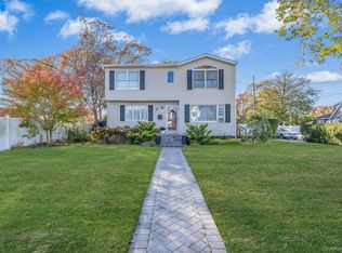 248 Arnold Ave, West Babylon, NY 11704