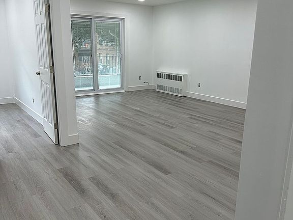 5th image of 24-27 43rd St Floor 2