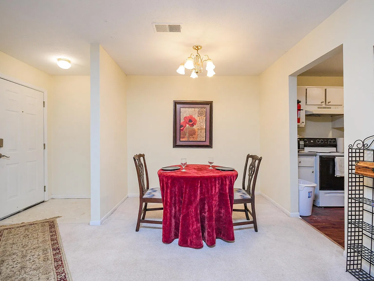 3607 Woodbriar Cir — Photo 4