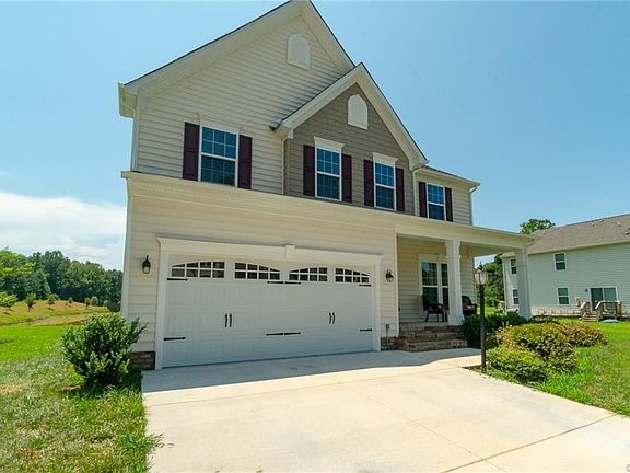 3rd image of 10400 Eagle Ct