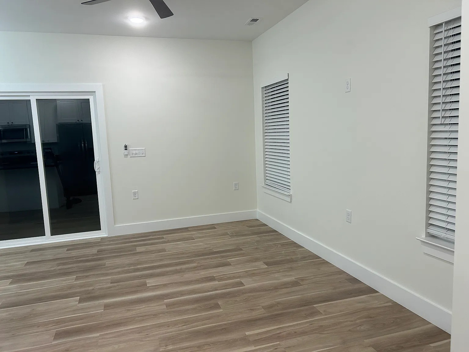 3 bed, 1350 sqft, $1,850 — Photo 4