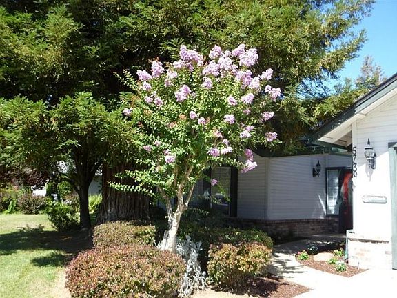 2nd image of 5739 Laguna Park Dr