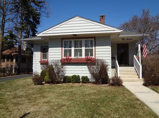 211 W Harrison Ave, Wheaton, IL