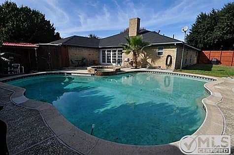 2nd image of 646 Wentworth Dr