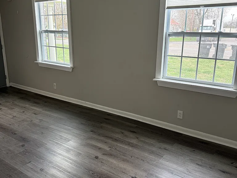 1120 N Maple St #B — Photo 9