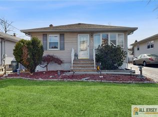 135 Archangela Ave, Colonia, NJ