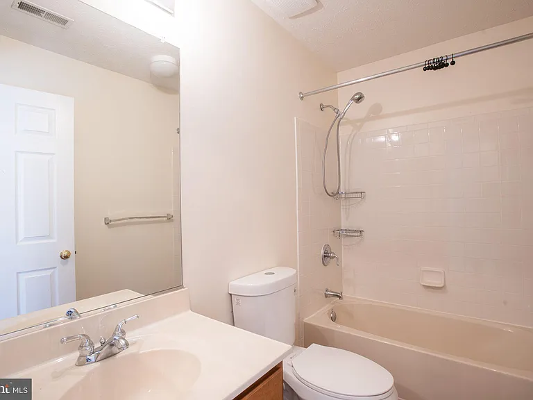 200 Toddson Ln — Photo 18